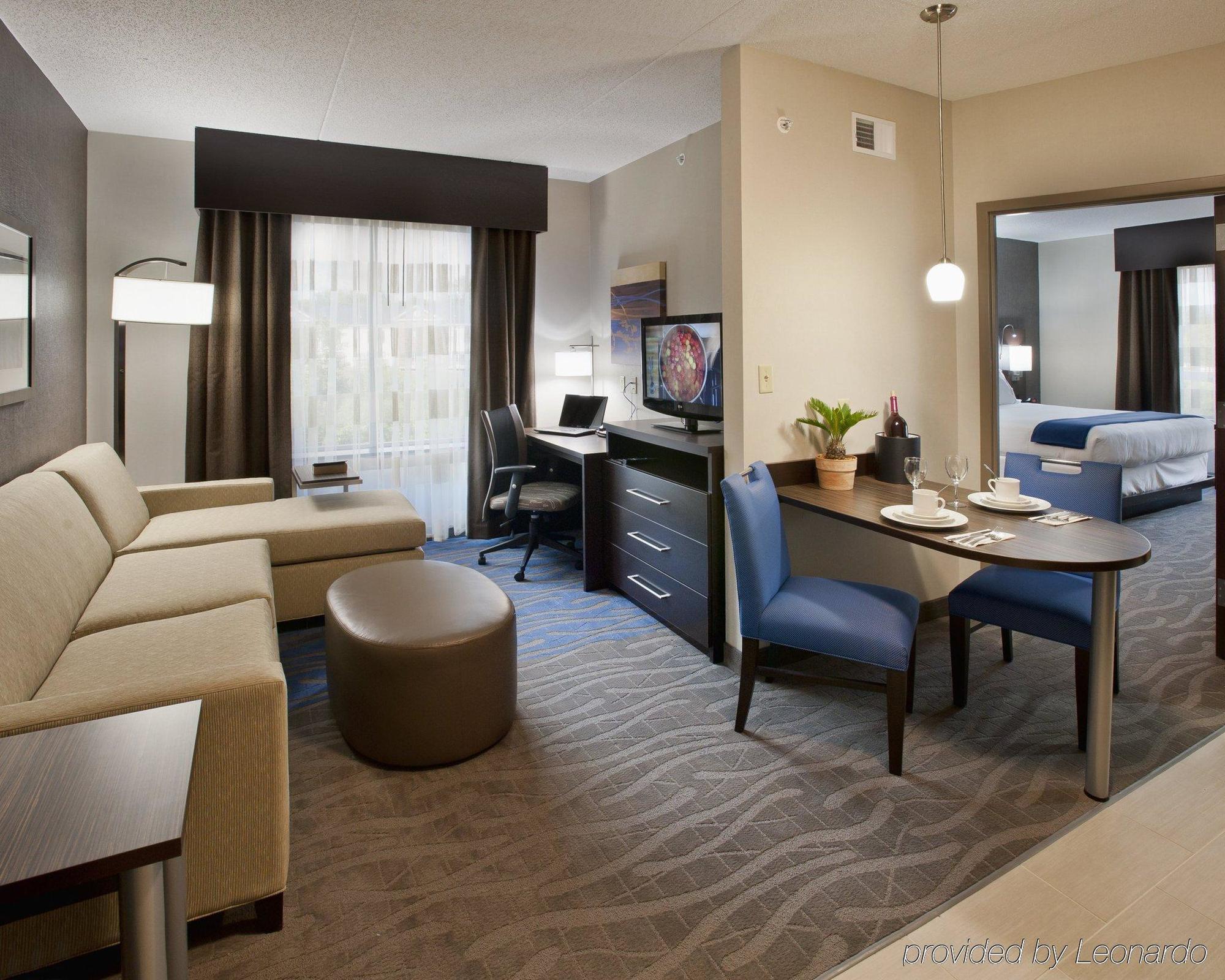 Holiday Inn Express & Suites Dayton South - I-675 By Ihg Shanersville Room photo
